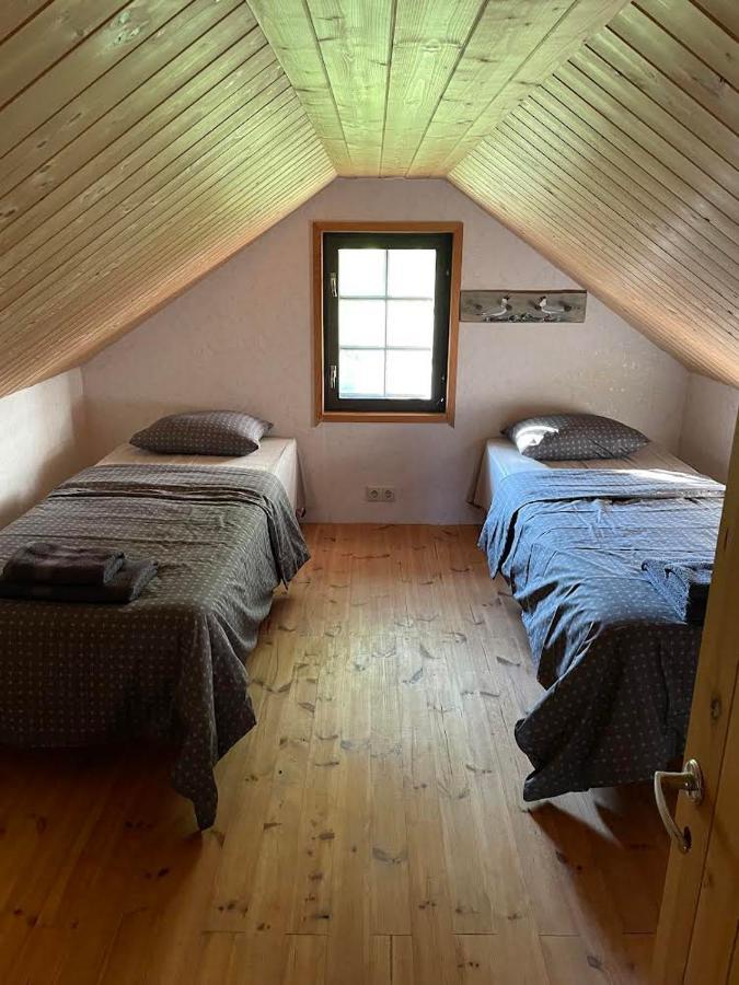 Just Lodges Orissaare Eksteriør bilde